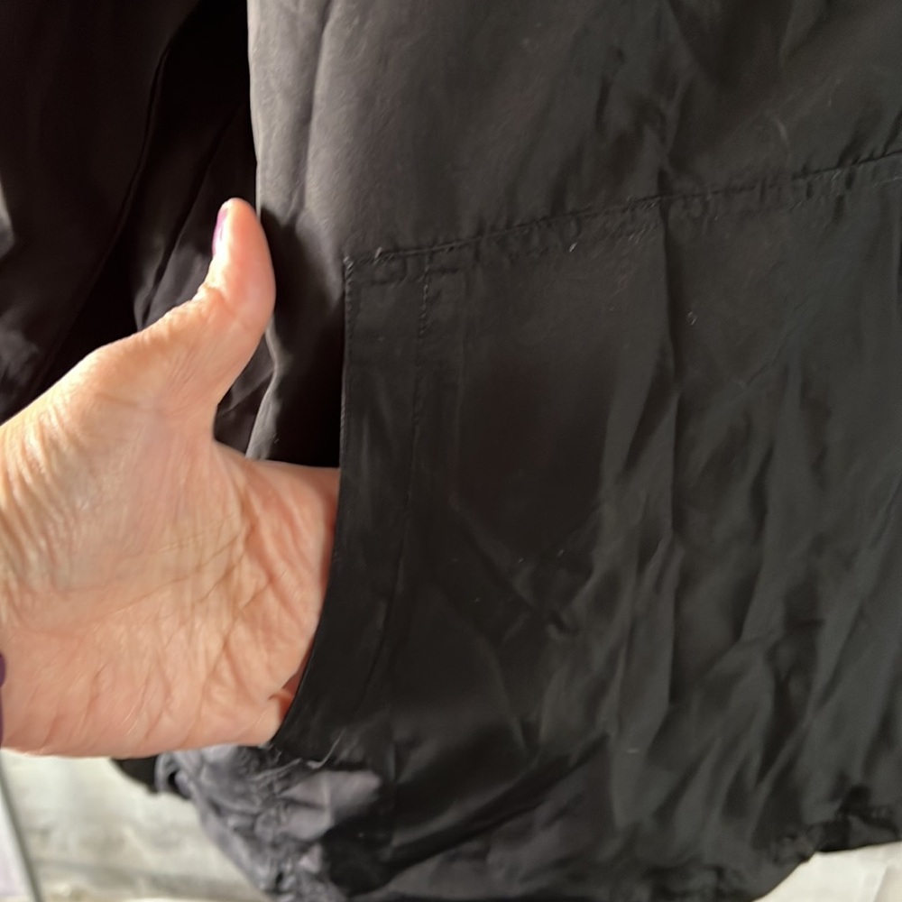 100% Polyester Black Pullover Jacket With Christi… - image 7